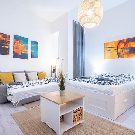 Studio In The Heart Of Party District Ka28 Budapešť Exteriér fotografie